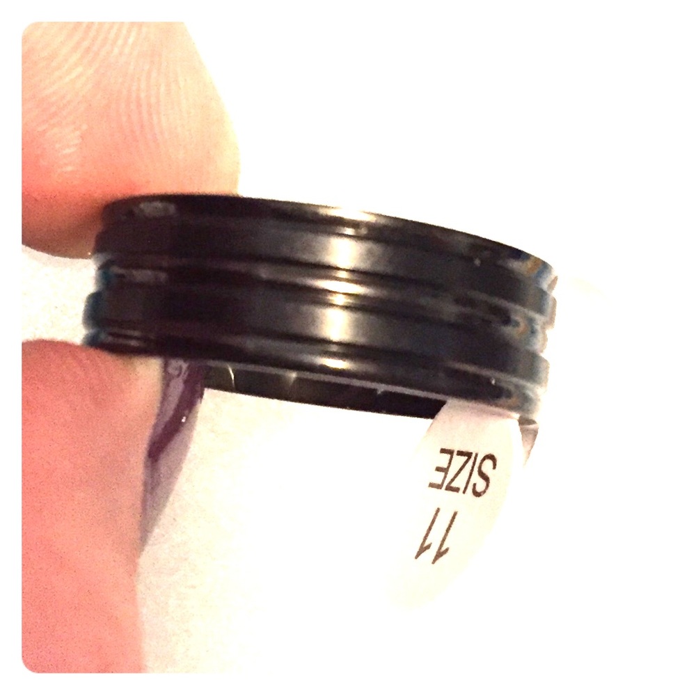 Titanium Black Ribbed Band